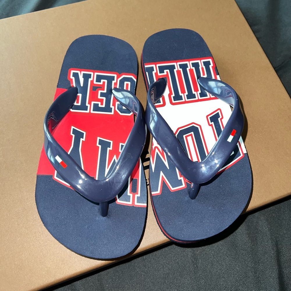Tommy Hilfiger flip flops